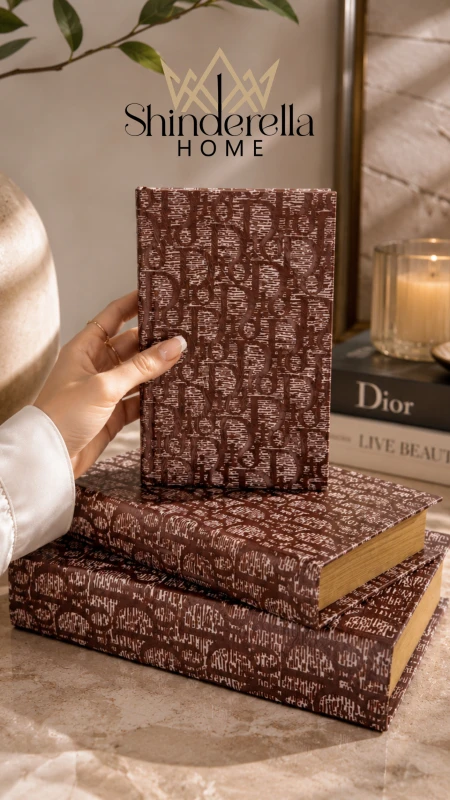 طقم كتب ديكور DIOR بني ✨