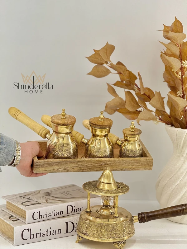 سبرتيه نحاس مع طقم غلايات نحاس وصينية