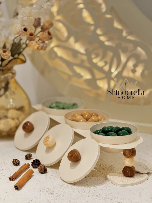 ستاند مع 3مضايف آثر حجم كبير