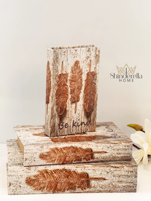 كتب ديكور BE KIND