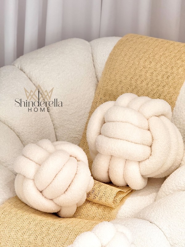 طقم مخدات ديكور مجدل بحجمين