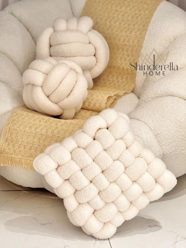 مخدة ديكور مجدل مربع