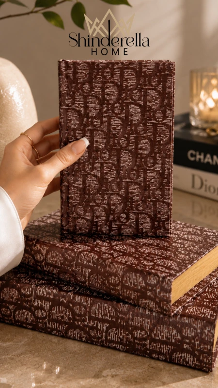 طقم كتب ديكور DIOR بني ✨
