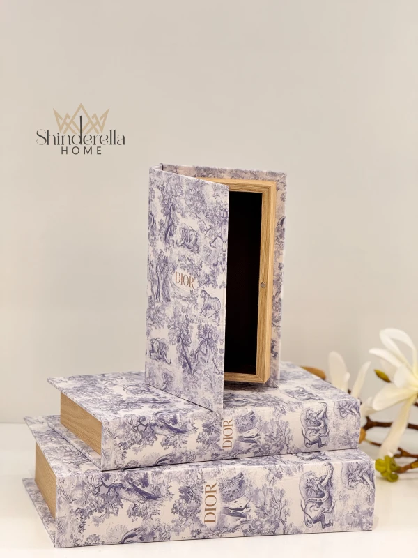 كتب ديكور DIOR ازرق