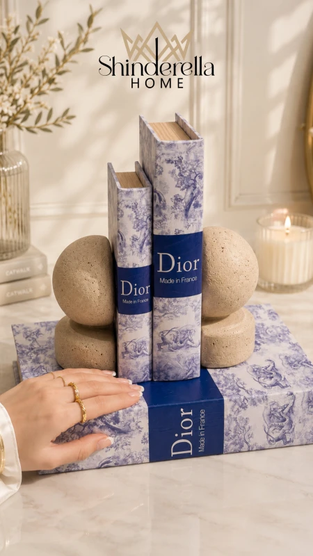 طقم كتب DIOR + ستاندات الكتب