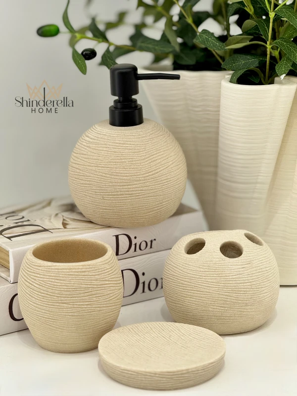 طقم اكسسوار حمام بيج مع اسود