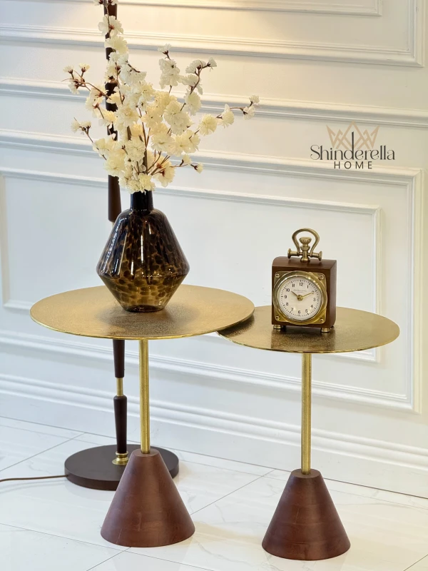 سكملات خشب مانغا مع نحاس هندي قاعدة دائرية